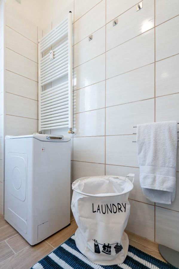 Appartamento Casa Martina- Airport Free Shuttle-H24 Bergamo Esterno foto